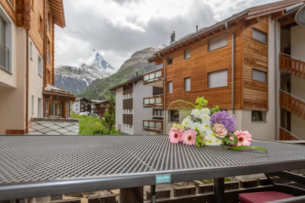 Haus Colosseo Apartment Zermatt Exterior photo